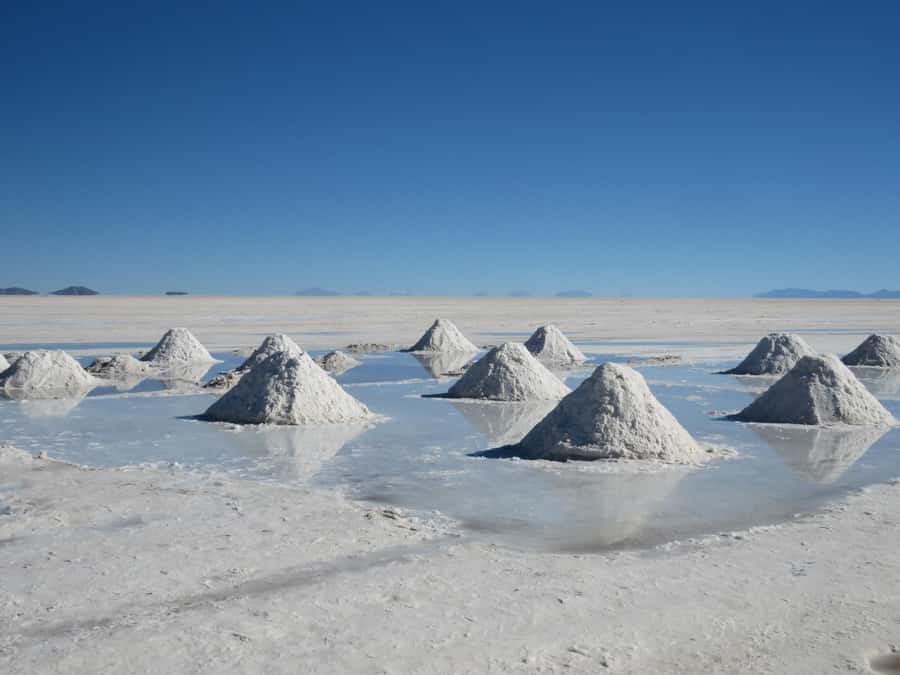 From La Paz: 1-Day 1-Night Uyuni Salt Flats Tour by Flight - Why flying from La Paz changes the whole trip