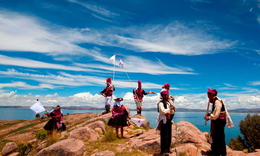 From La Paz: 2-Day Tour to Isla del Sol & Lake Titicaca - From La Paz to the Tiquina viewpoint