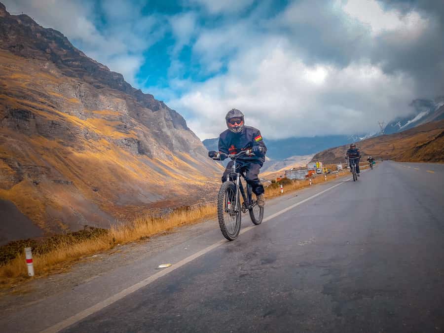 From La Paz: 3-Day Biking Tour Death Road & Uyuni Salt Flats - The 9:00 p.m. bus to Uyuni