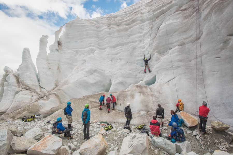 From La Paz: Huayna Potosí Mountain 3-Day Ice-Climbing Trip - Why Huayna Potosí is a serious first 6,000-meter climb