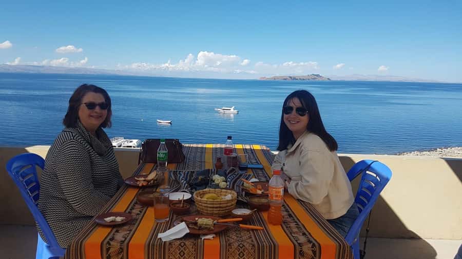 From La Paz: Lake Titicaca and Copacabana Private Tour - Practical details that make the day easier