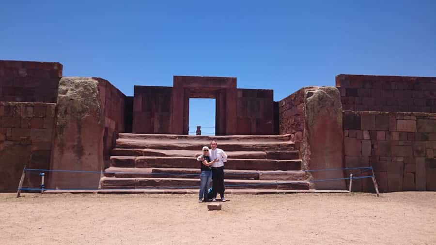 From La Paz: Tiwanaku and Lake Titicaca One-Day Tour - Leaving La Paz at 8:00 AM