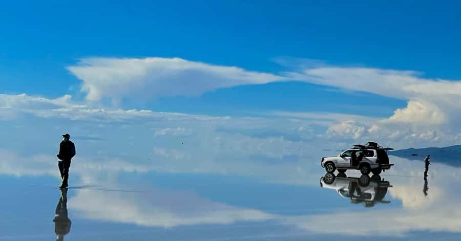 From La Paz to Atacama: Uyuni Salt Flats 4-Day Tour - Uyuni Salt Flats, salt hotels, and Fish Island
