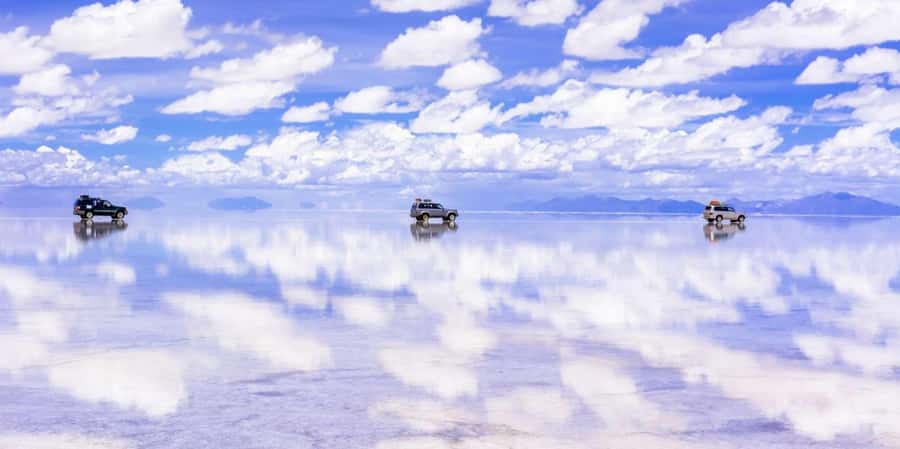 From La Paz: Trip to Uyuni Salt Flats with Wine at Sunset - Sunset wine on the salt flats