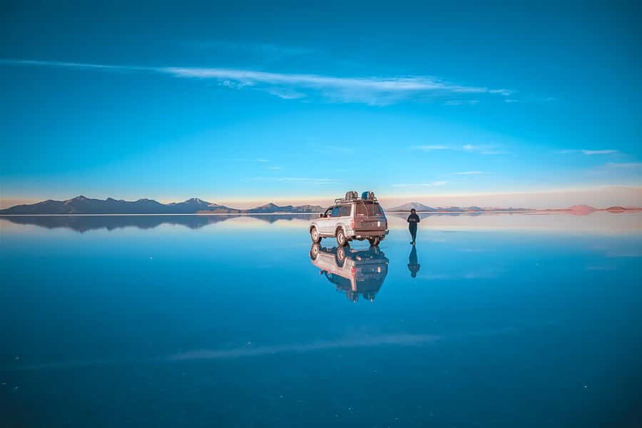 From La Paz: Uyuni and Andean Lagoons 5-Day Guided Trip - Night one, La Paz to Uyuni by sleeper bus
