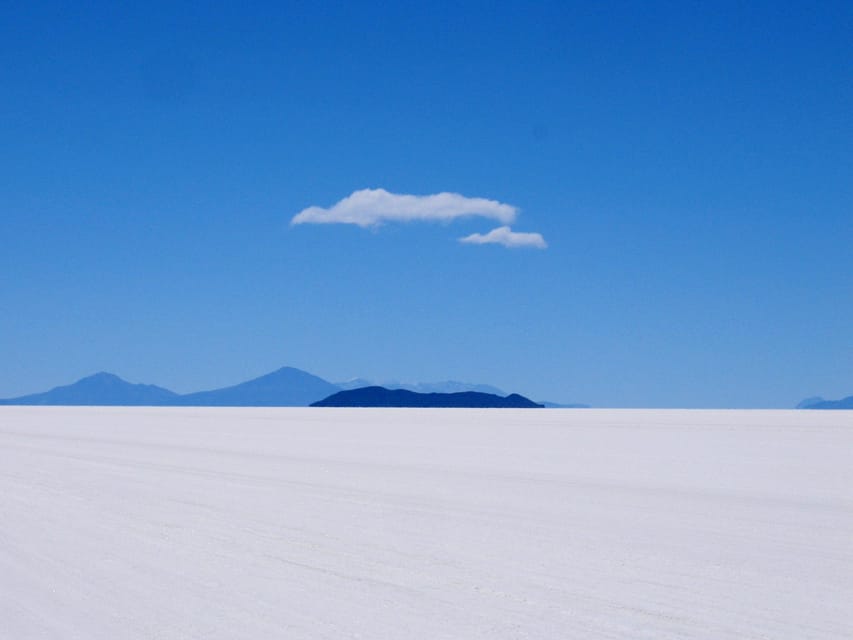From La Paz: Uyuni Salt Flats & Lagoons 5-Day Tour - Who should book this Uyuni tour?