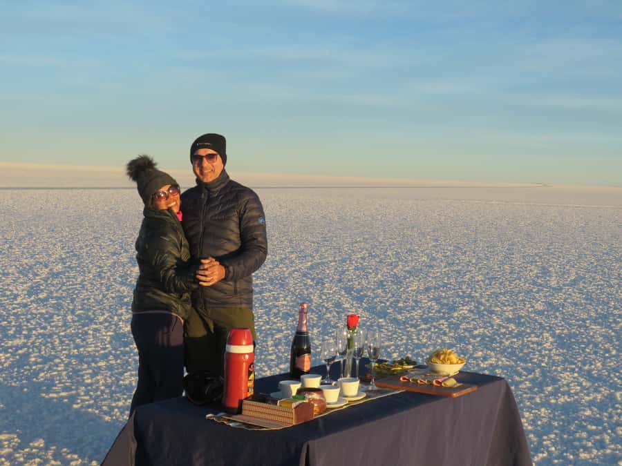 La Paz: 5-Day Uyuni Salt Flats by Bus - Day 4: geysers, hot springs, and Green Lagoon