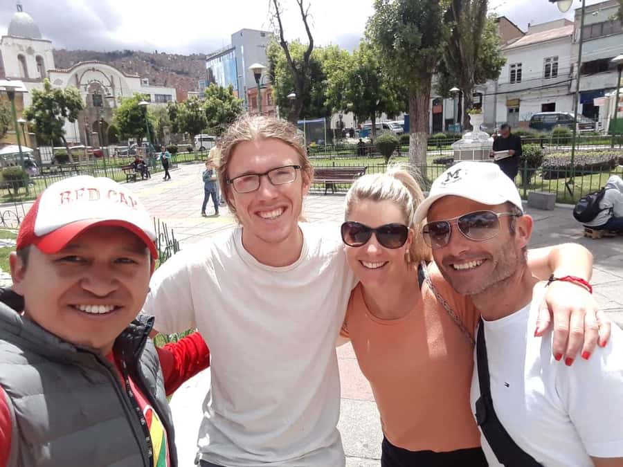 La Paz Half-Day Walking Tour - First lessons: cholitas, shoe shiners, and street zebras