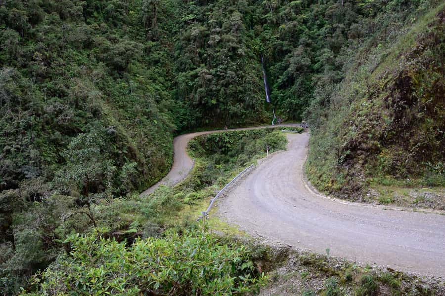 La Paz: Mountain Bike Down the World's Most Dangerous Road - Safety depends on your choices as much as the equipment