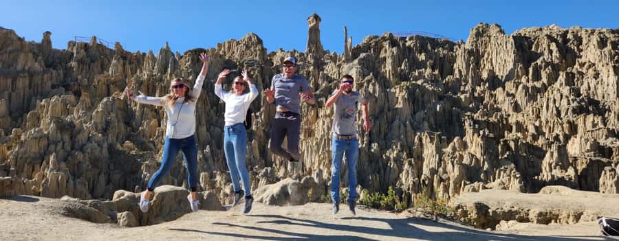 La Paz: Private City Tour with Cable Car & Moon Valley Visit - Four cable-car lines reveal the scale of La Paz