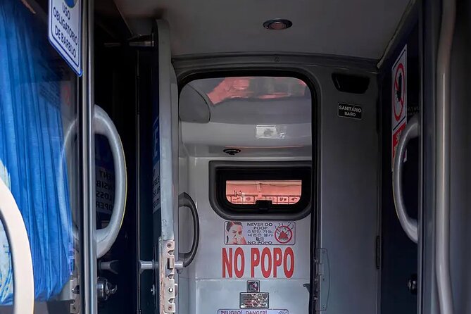 La Paz Uyuni Premium Bus - The 2-1 seating arrangement