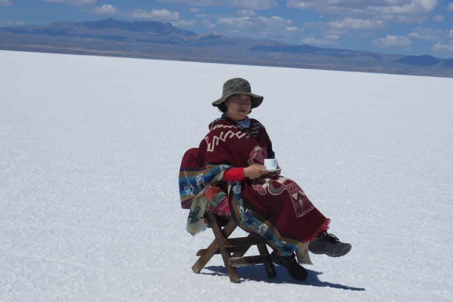 La Paz: Uyuni Salt Flats Tour by Bus - Why this bus-and-4WD combination works