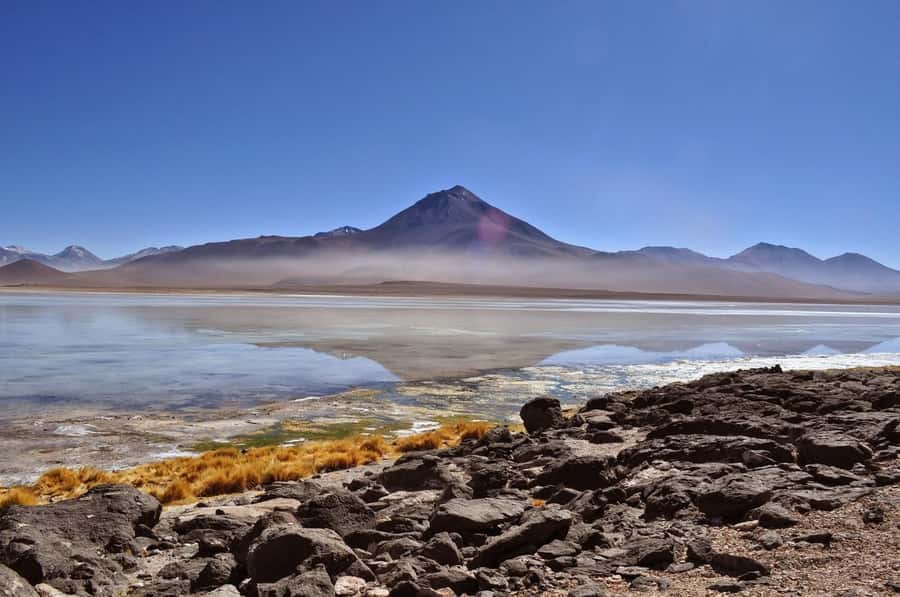 La Paz: Uyuni Salt Flats Tour by Bus - Photos, local explanation, and sunset drinks