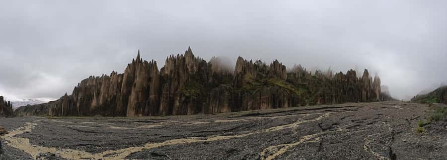 La Paz: Valle de las Animas, Moon Valley, & Killi Killi Tour - The Witches’ Market needs explanation, not just browsing