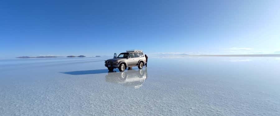 Salt Flat Uyuni from Uyuni - Colchani: salt, crafts, and a useful local stop