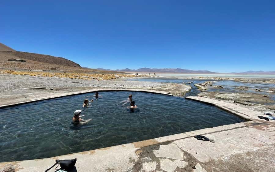 San Pedro de Atacama: 4-Day Uyuni Salt Flats Tour - Day three: sunrise at Incahuasi Island