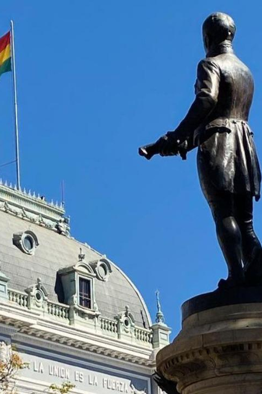 Sucre: Free Walking tour (History, culture and traditions) - Plaza de Armas 25 de Mayo and Sucre’s public story