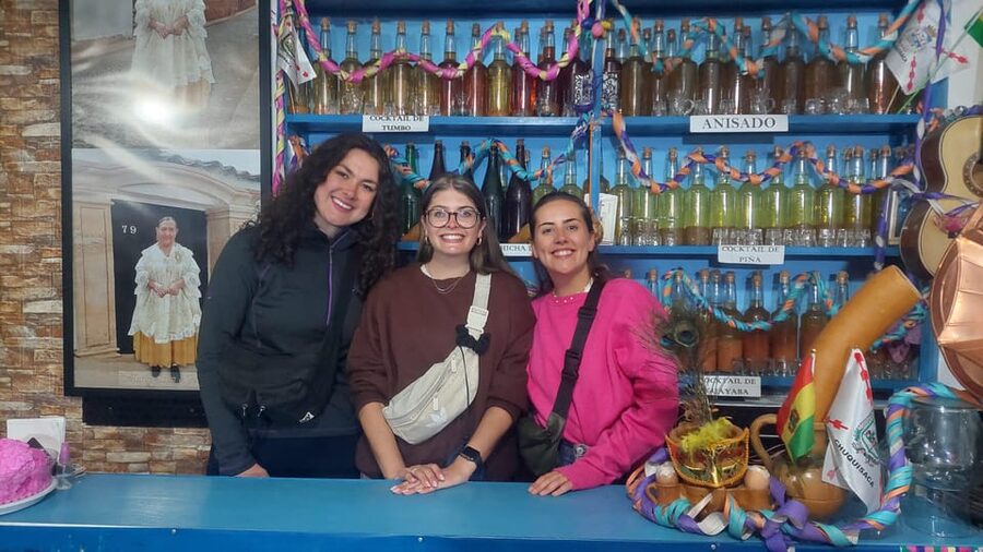 Sucre: Free Walking tour (History, culture and traditions) - Plaza de la Libertad and the Obelisco