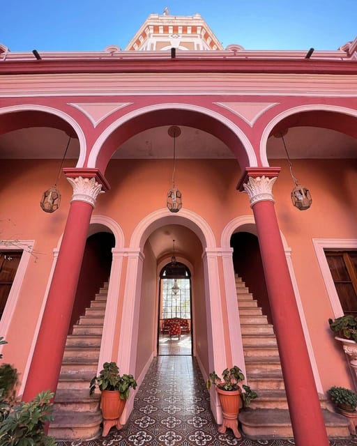 Sucre: Free Walking tour (History, culture and traditions) - The old castle and the mayor’s office