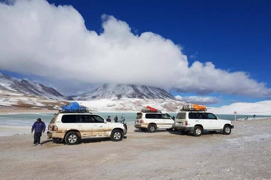 Uyuni: 3-Days Salt Flats and Desert Adventure Tour with Food - Sol de Mañana before breakfast