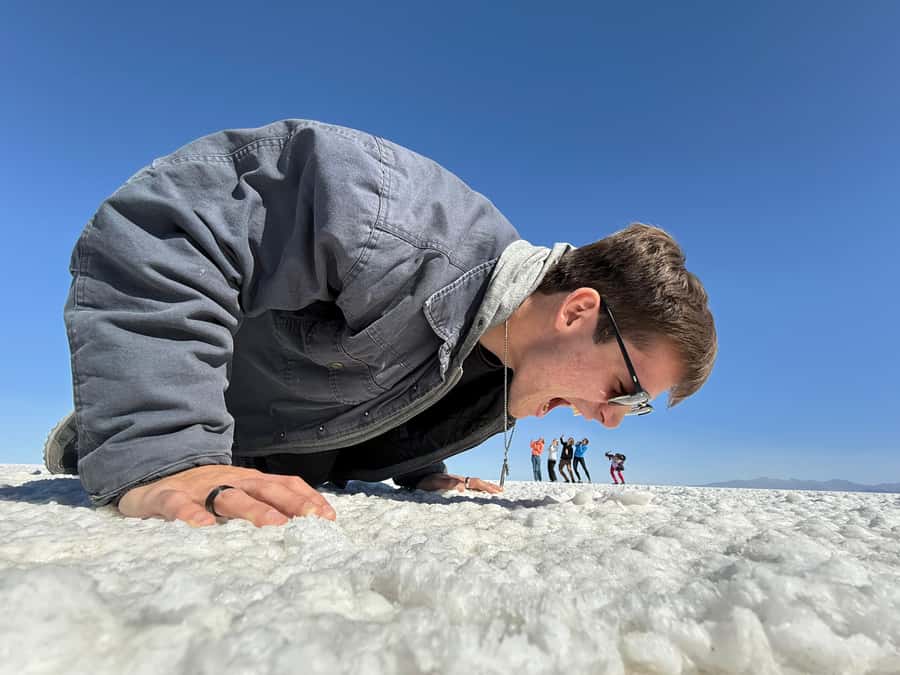 Uyuni: Full-day tour, Salt flats and Sunset experience - Dakar Monument and the first big salt-flat views