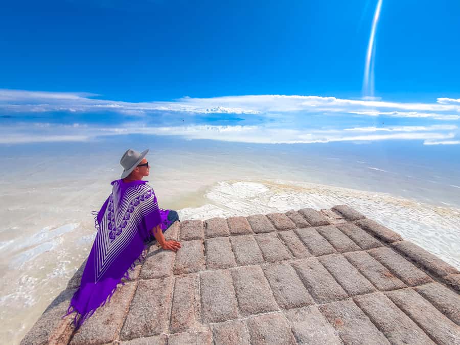 Uyuni: Isla Incahuasi & Uyuni Salt Flats Full-Day Jeep Tour - Lunch beside Incahuasi Island