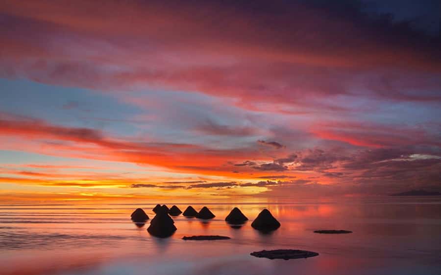 Uyuni: Salar de Uyuni Traditional Tour+Sunset Tour - What to bring and who should book