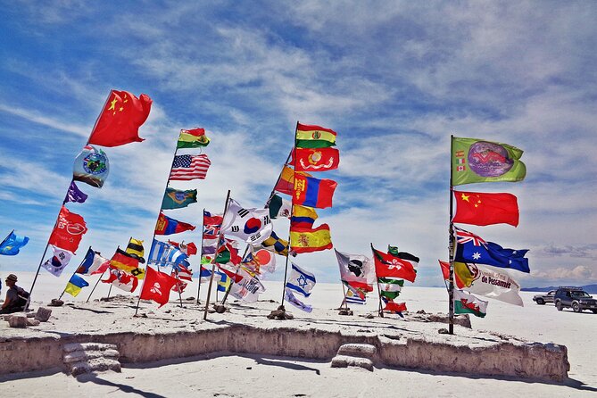 Uyuni Salt 1 day Tour with guide in English + Lunch and Sunset - Who should book this experience