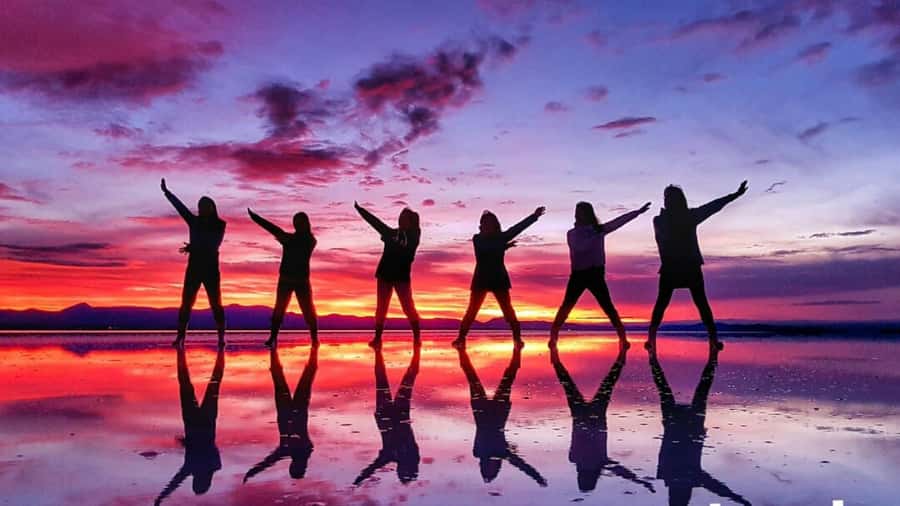 UYUNI SALT FLAT: SUNSET & STARLIGHT EXPERIENCE - Colchani and the working salt trade