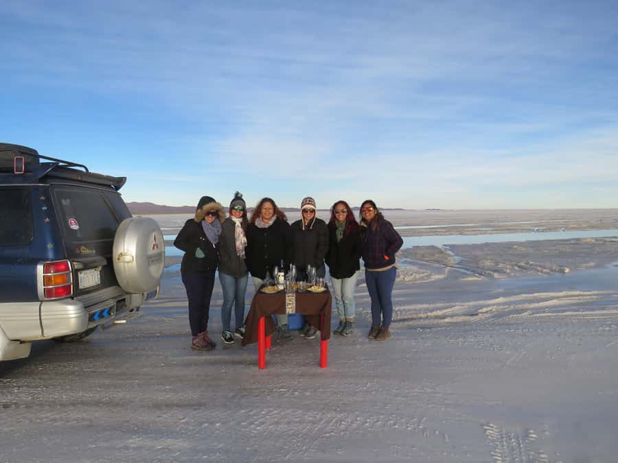 Uyuni: Starlight and Sunrise Salt Flats Tour - Photography help, with one important warning