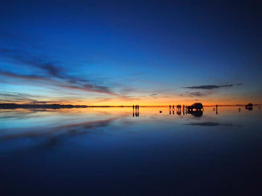 Uyuni: Sunset and Starlights Tour - The first 90 minutes: sunset, salt, and changing color