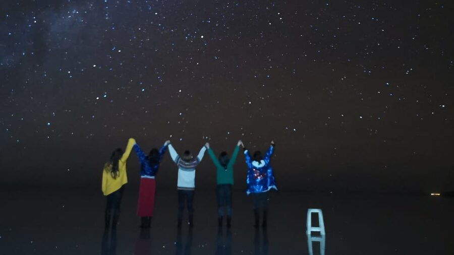 Uyuni: Sunset and Starlights Tour - Cancellation, language, and booking flexibility