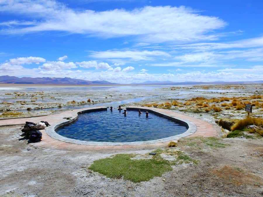 Uyuni: Uyuni Salt Flats and San Pedro de Atacama 3-Day Tour - What is included, and what you still pay