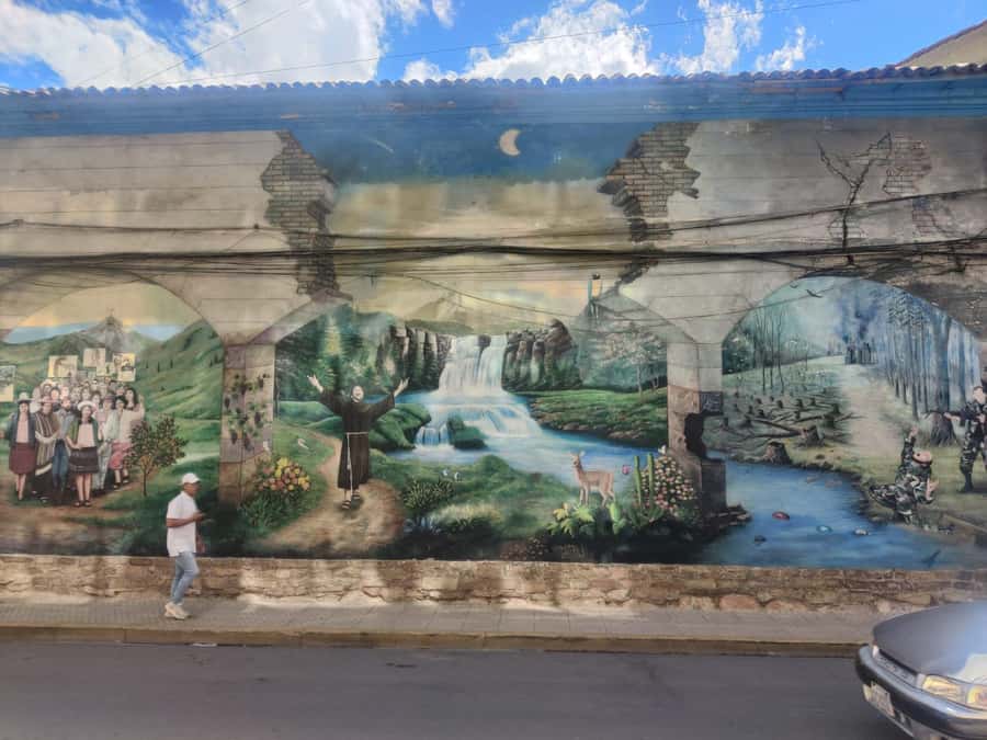 Walking tour in Cochabamba not your average - La Cancha, Mercado 25 de Mayo, and local food