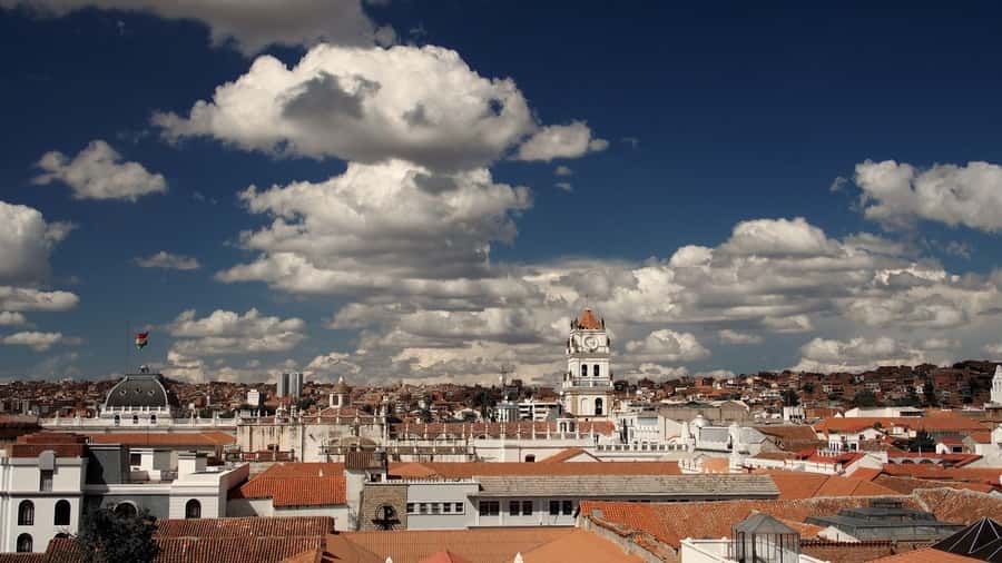 Walking tour in Sucre: History, Culture & Amazing Views - Colonial tunnels and the final tower
